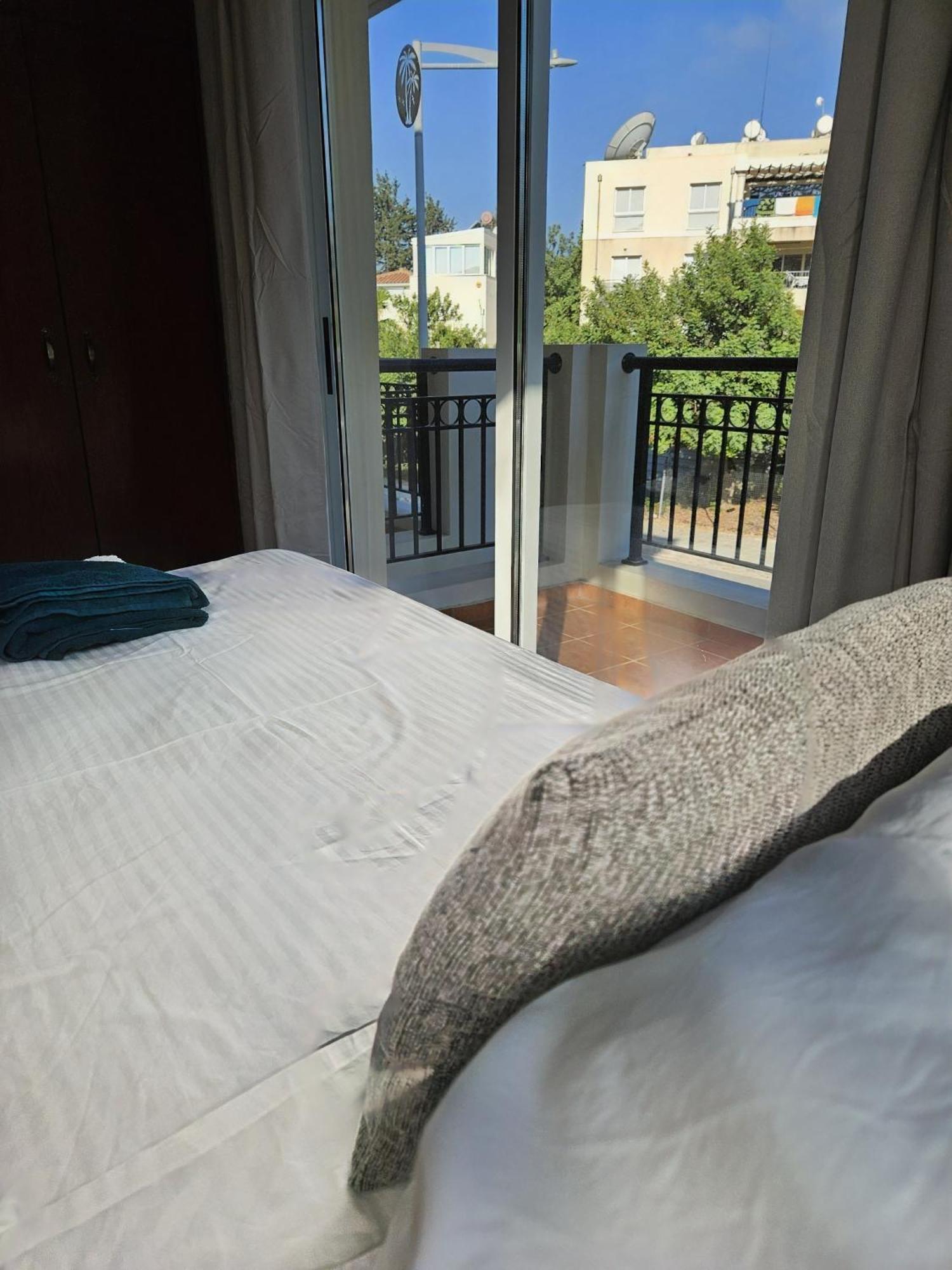 The Brightstay Paphos, 2 Bed Apt, Paphos Riviera, Universal 외부 사진